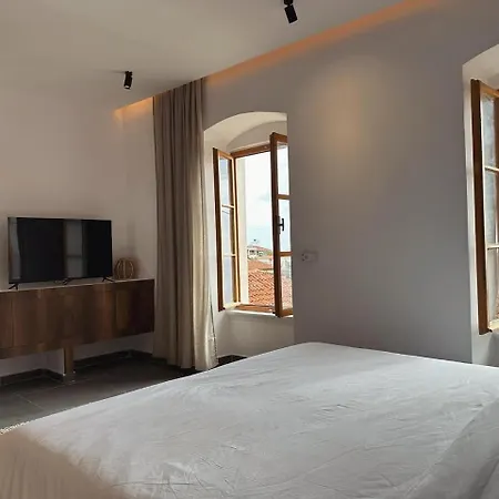 Daire Lion's Avlonya